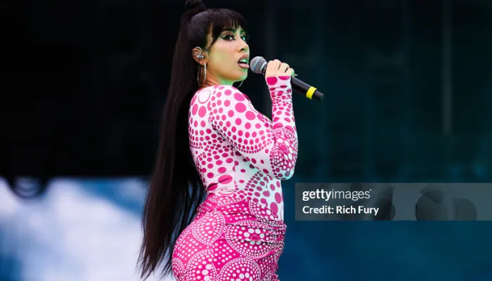 Kali Uchis Labios Mordidos lyrics in EN,SP,GE,JP