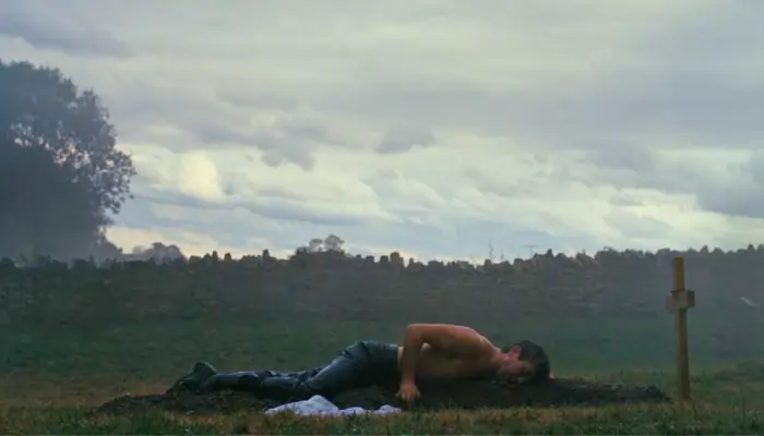 Jacob Elordi’s ‘Saltburn’ grave Scene